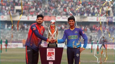 বিপিএলের ফাইনালে ব‍্যাটিংয়ে রাজশাহী