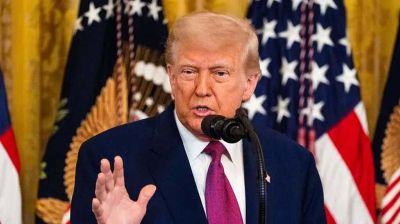 ইরানকে পৃথিবীর মানচিত্র থেকে মুছে দেওয়ার হুঁশিয়ারি ট্রাম্পের