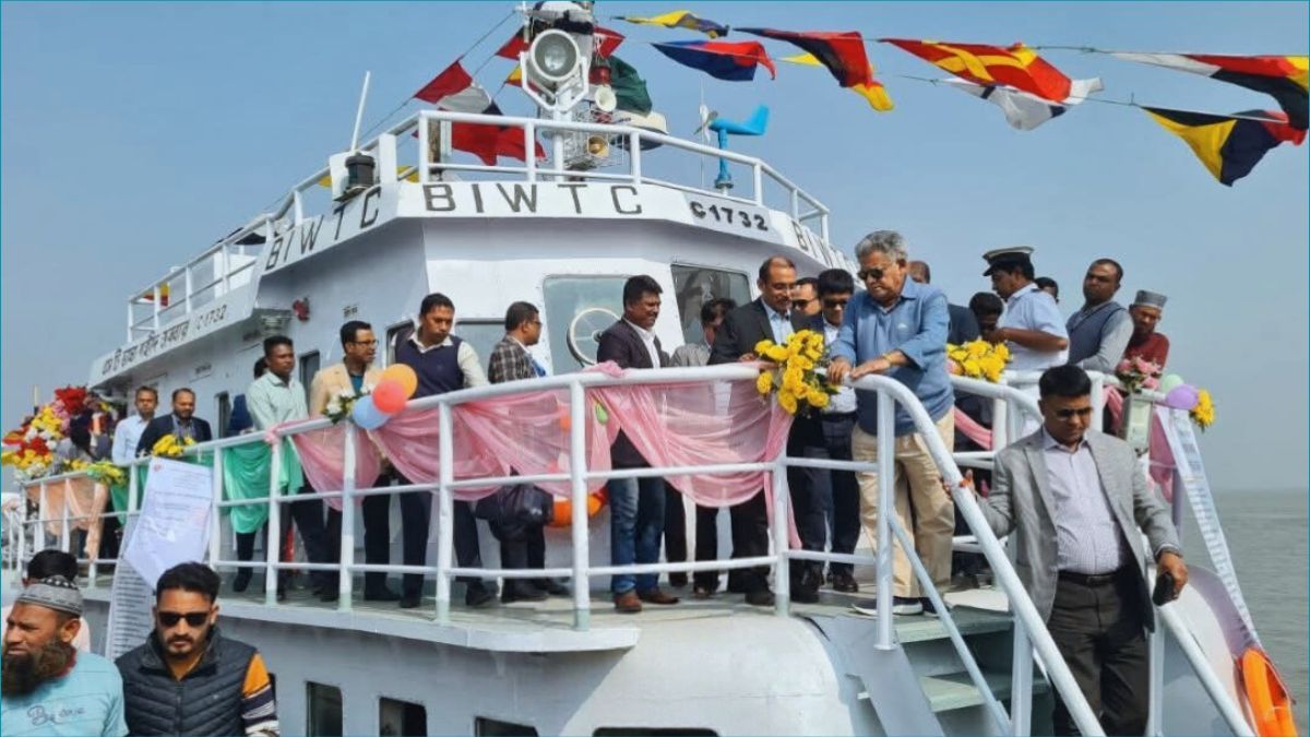 পেকুয়া-কুতুবদিয়া নৌপথে চালু হলো আধুনিক সি-ট্রাক