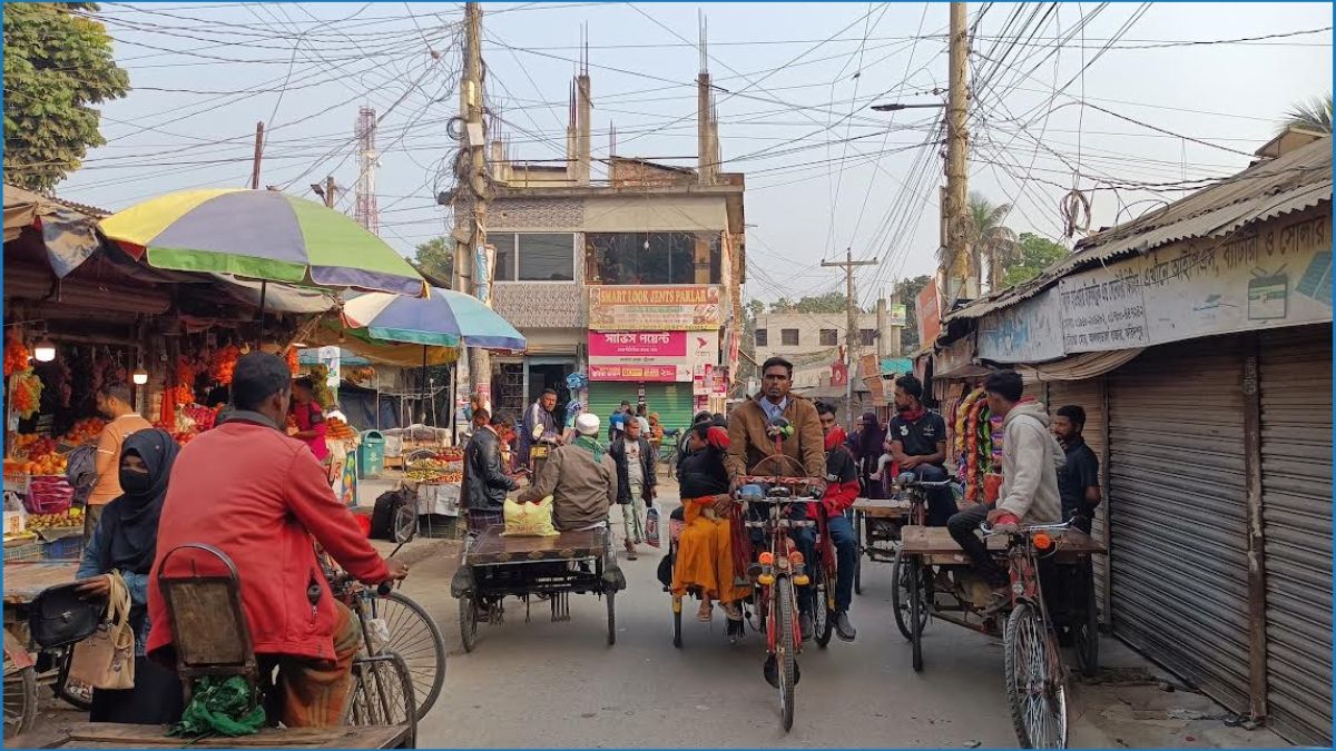 পোস্টারবিহীন নির্বাচন : নেই চিরচেনা জৌলুস