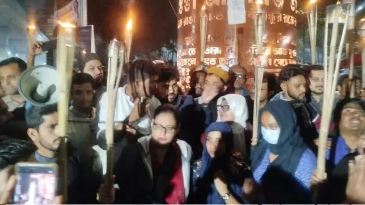 শেরপুরে জামায়াত নেতা নিহতের ঘটনায় এনসিপির মশাল মিছিল