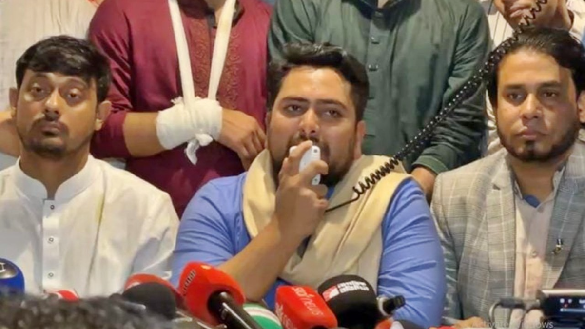 সারাদেশে একটি দল সন্ত্রাসী কর্মকাণ্ড চালাচ্ছে : নাহিদ ইসলাম