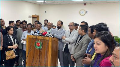 রোববারের মধ্যে সাংবাদিকদের কার্ড জটিলতা সমাধানের আল্টিমেটাম