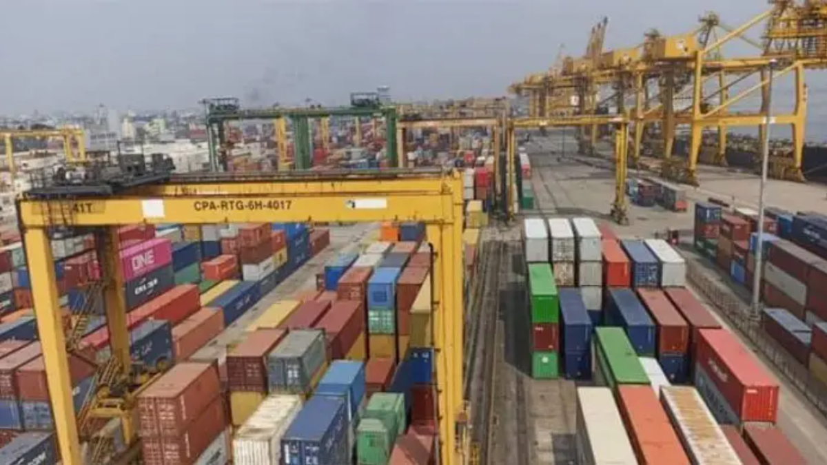 চট্টগ্রাম বন্দর : আন্দোলনকারী কর্মচারীদের বিরুদ্ধে শাস্তিমূলক ব্যবস্থা নেওয়ার ঘোষণা