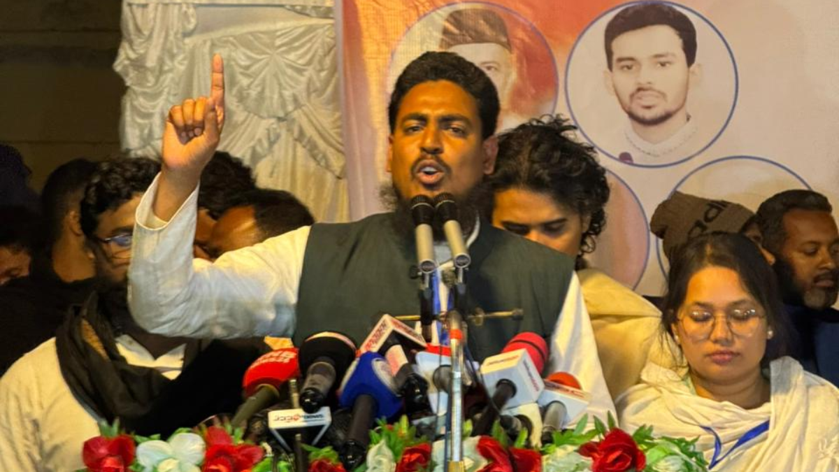 নারীদের আক্রমণ করলে গাছে ঝুলিয়ে দেব : আখতার