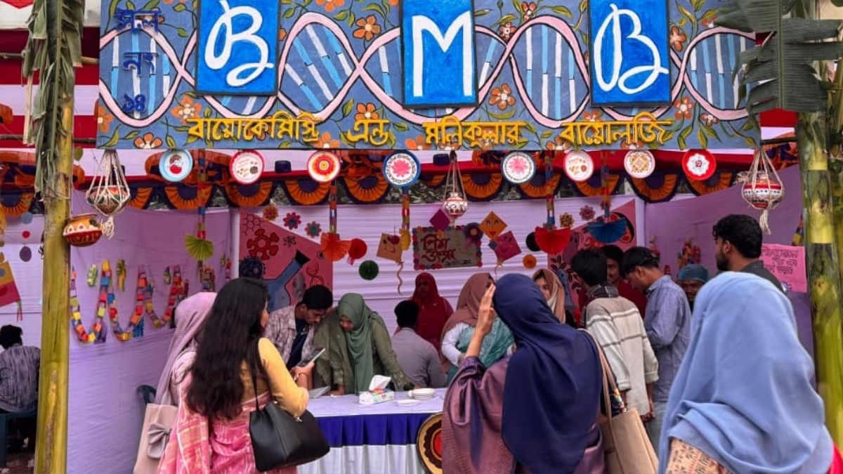 গণ বিশ্ববিদ্যালয়ে জমকালো আয়োজনে পিঠা উৎসব