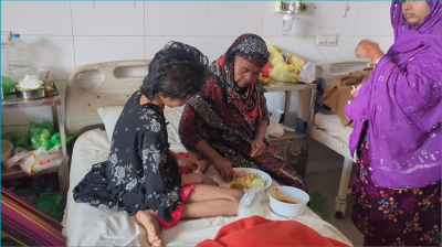 শিশুটিকে খুন্তির ছ্যাঁকা দিয়ে বাথরুমে আটকে রাখা হতো