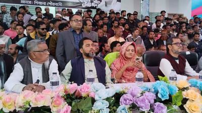 জয় বাংলা-জয় বঙ্গবন্ধু স্লোগানে ধানের শীষে ভোট চাইলেন আ.লীগ নেতারা