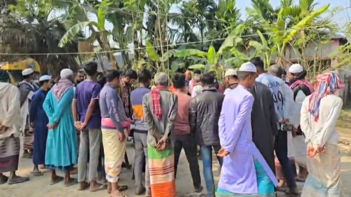 নাটোরে বালির ট্রাকে পিষ্ট হয়ে কিশোর নিহত