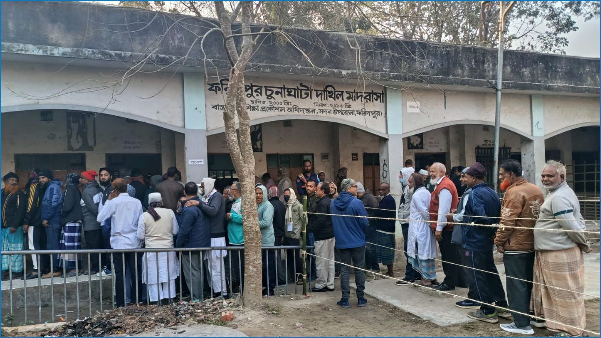 সারাদেশে একযোগে ভোটগ্রহণ শুরু