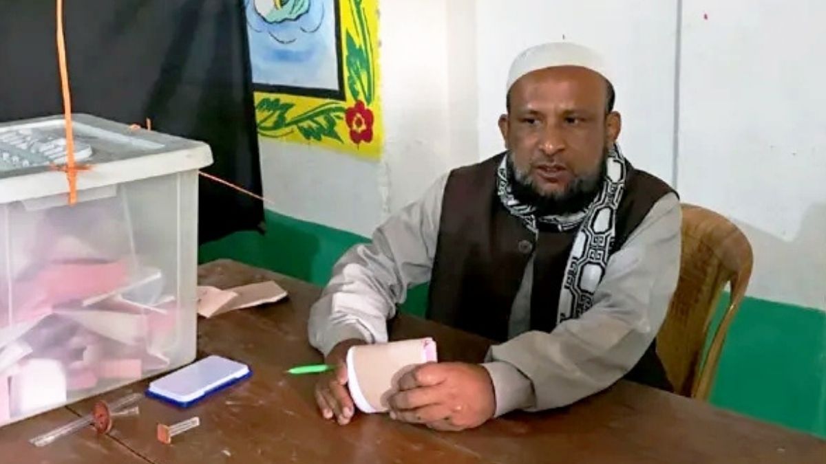 ব্যালট বইয়ে একাধিক টিপ সইয়ের অভিযোগ, সহকারী প্রিসাইডিং অফিসার প্রত্যাহার