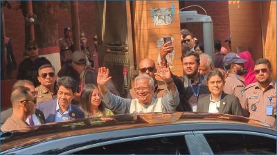 ভোট দিলেন প্রধান উপদেষ্টা