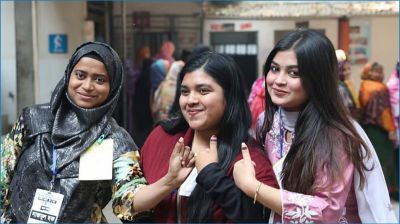 বিকেল সাড়ে ৪টায় শেষ হচ্ছে ভোটগ্রহণ