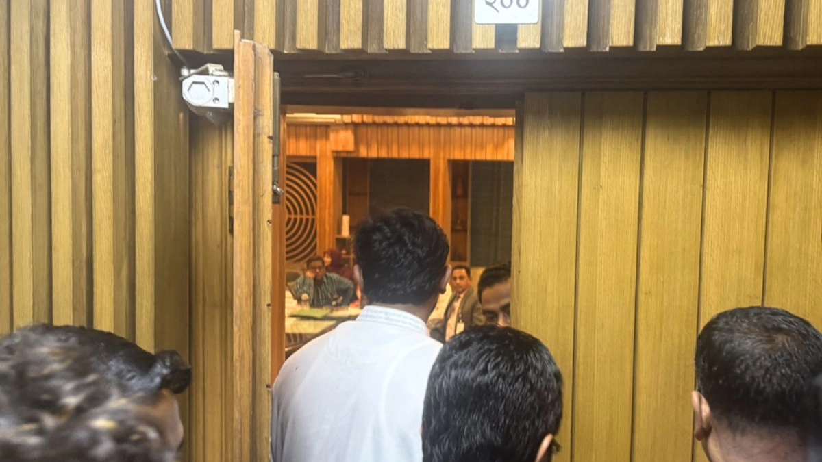 ভোট কারচুপির অভিযোগ, সবাইকে ঢাকা-৮ আসনে যাওয়ার আহ্বান এনসিপির