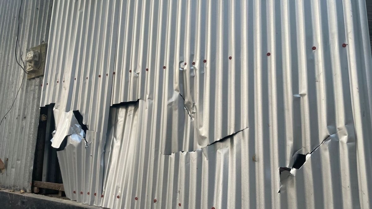 সালথায় ভোট নিয়ে তর্কের জেরে সংঘর্ষে আহত-১১, বসতবাড়ি ভাঙচুর