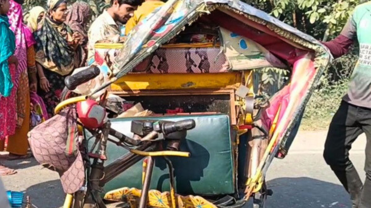 সিরাজগঞ্জে বাসচাপায় গৃহবধূ নিহত