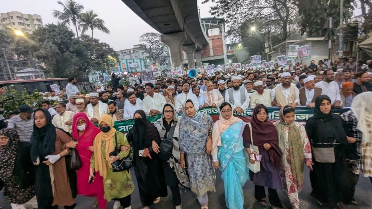 বিক্ষোভ সমাবেশে ক্ষোভ ঝেড়ে যা বললেন ১১ দলের নেতারা