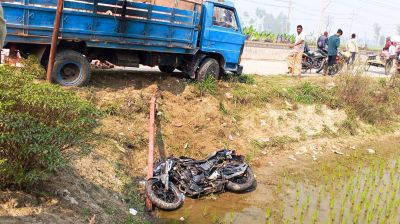শিবগঞ্জে ট্রাক-মোটরসাইকেল সংঘর্ষে পুলিশ সদস্য আহত