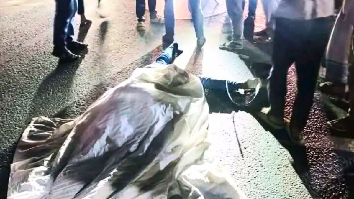 সীতাকুণ্ডে সড়ক দুর্ঘটনায় মোটরসাইকেল আরোহী নিহত