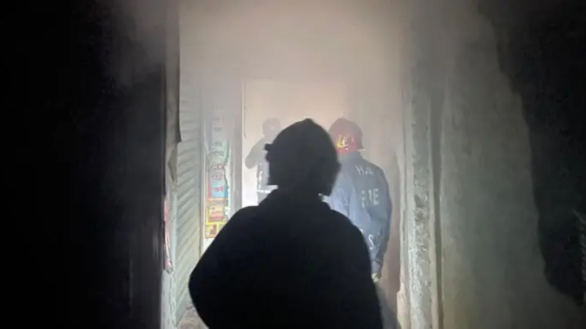 কারওয়ান বাজারের আগুন নিয়ন্ত্রণে