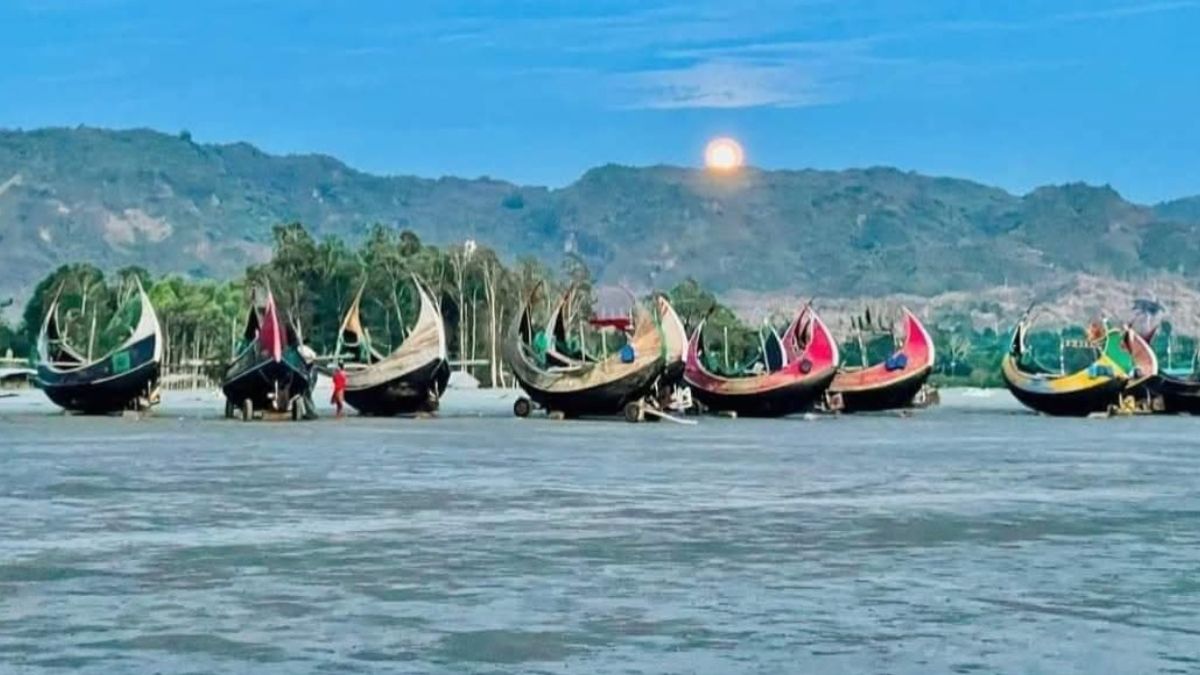 টেকনাফে সমুদ্র সৈকত থেকে তরুণ-তরুণীর মরদেহ উদ্ধার