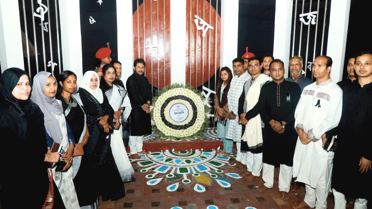 নরসিংদীতে ভাষা শহীদদের প্রতি শ্রদ্ধা নিবেদন