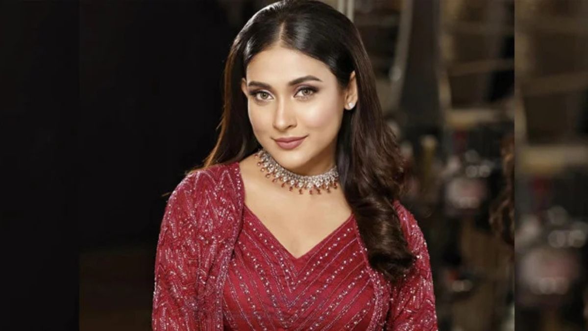 ১৪ বোতল মদ নিয়ে আটক হওয়ার বিষয়ে ক্ষোভ প্রকাশ করলেন মেহজাবীন