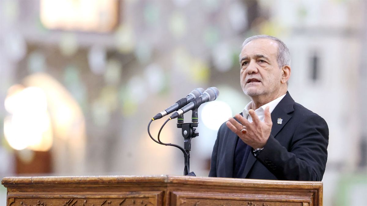 ইরানের প্রেসিডেন্টকে প্রধান করে ‘অস্থায়ী নেতৃত্ব পরিষদ’ গঠন