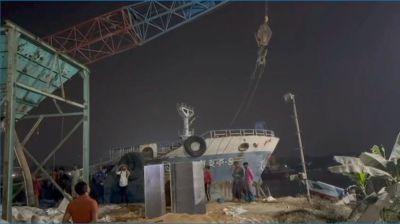 রূপগঞ্জে ক্রেনের তার ছিঁড়ে গ্র্যাব পড়ে নিহত ২