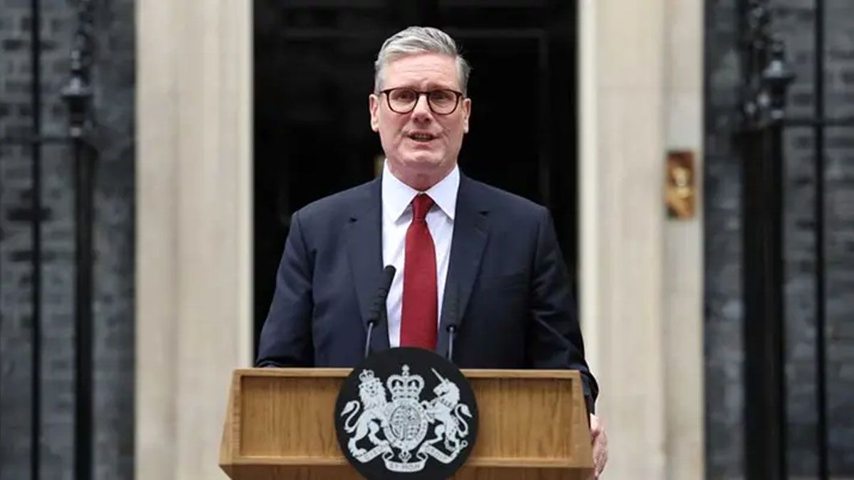 সাইপ্রাসে যুদ্ধজাহাজ ও হেলিকপ্টার পাঠাচ্ছে যুক্তরাজ্য