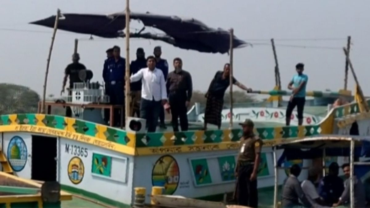 নড়াইলে অবৈধ বালু উত্তোলনের দায়ে ২ লাখ টাকা জরিমানা