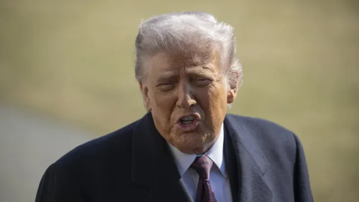 যুক্তরাষ্ট্রের হামলায় ইরানের ৪২ নৌযান ধ্বংসের দাবি ট্রাম্পের