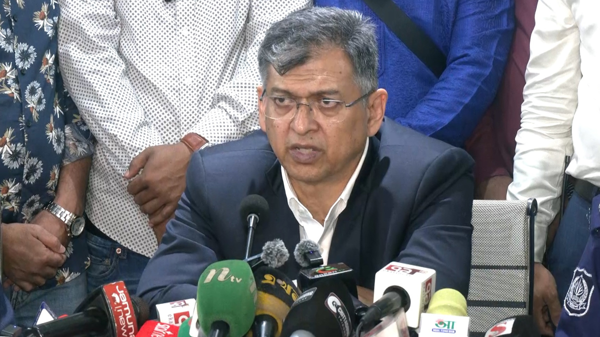 সংবিধান মেনে এসেছি, সংবিধান মেনেই এগিয়ে যাব : স্বরাষ্ট্রমন্ত্রী