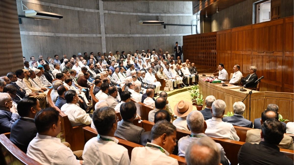 বৈঠকে বসেছে বিএনপির সংসদীয় দল