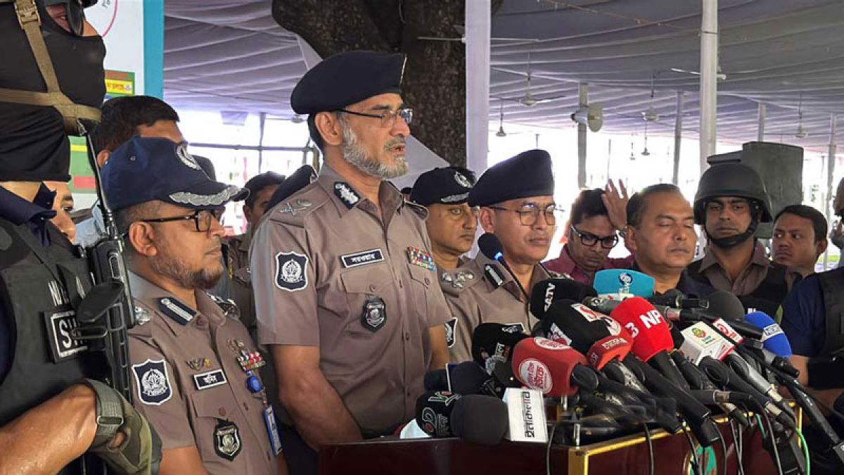 ঢাকায় ১৭৭১ ঈদ জামাত, নিরাপত্তা শঙ্কা নেই: পুলিশের আশ্বাস