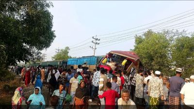 কুমিল্লায় ভয়াবহ ট্রেন-বাস সংঘর্ষ, নিহত ১২