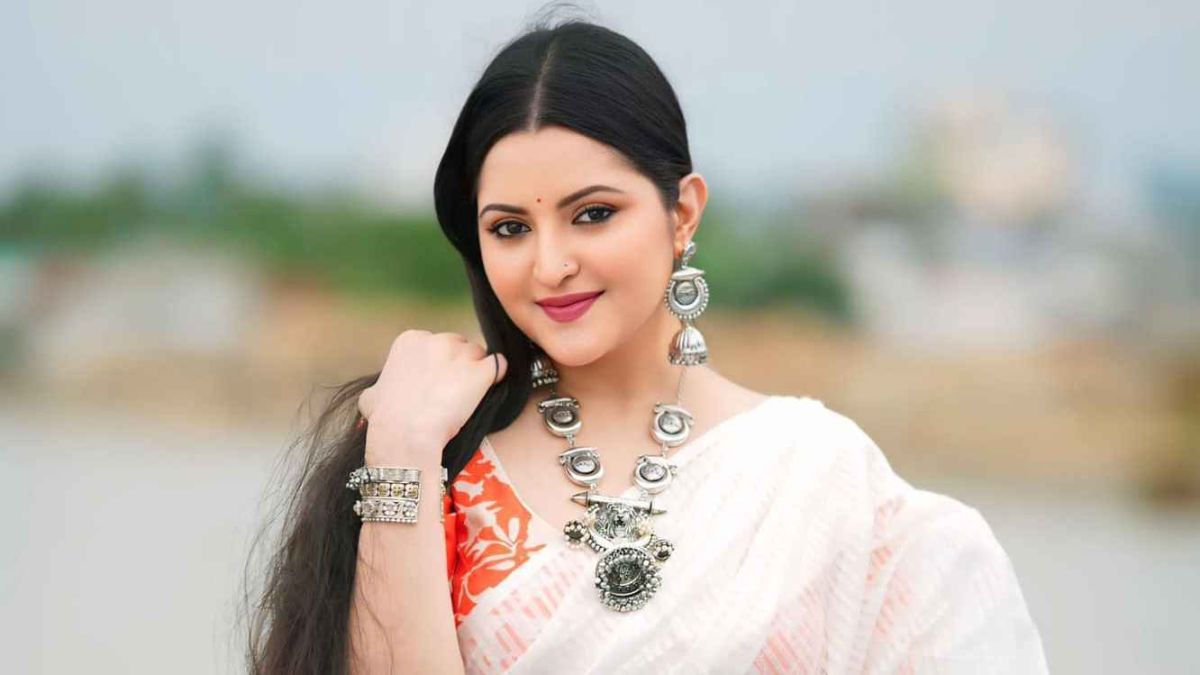 নীতিবাক‍্য ঝাড়ার সময় খেয়াল রাখুন : পরীমণি