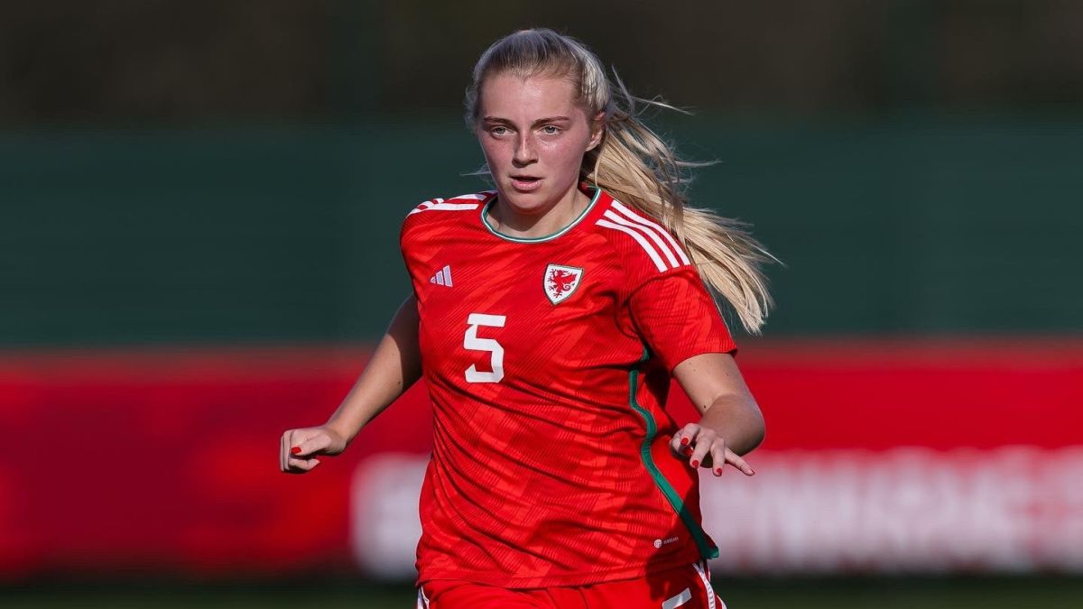 ওয়েলস দলে ফিরলেন ম্যান সিটির মেজি ডেভিস