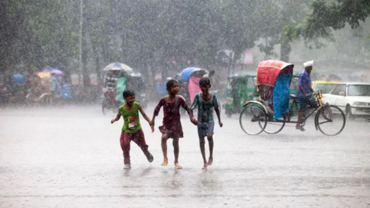 রহমতের মুষলধারা ও বৃষ্টির নীরব দান