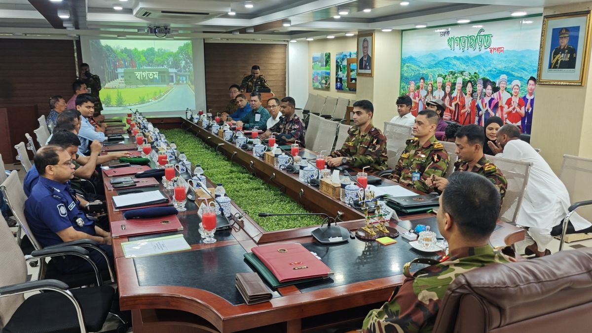 পাহাড়ে বৈসাবি উৎসব নিয়ে  নিরাপত্তা বাহিনীর সভা