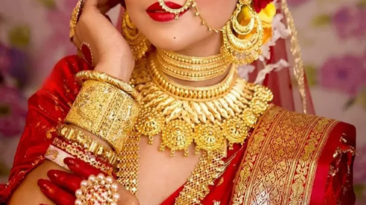 চার দফা বেড়ে কমল স্বর্ণের দাম