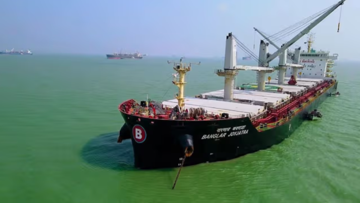 হরমুজ পার হতে ছুটছে ‘বাংলার জয়যাত্রা’