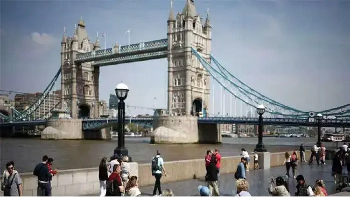 যুক্তরাজ্যে স্থায়ী হতে নির্যাতনের ভুয়া অভিযোগ অভিবাসীদের