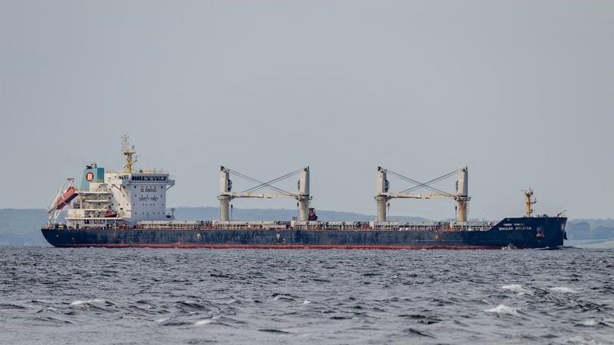 ফের হরমুজ প্রণালীতে আটকে গেল ‘বাংলার জয়যাত্রা’