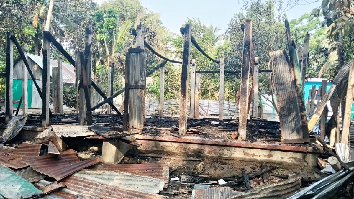 চান্দিনায় মাদকের টাকা না পেয়ে নিজ ঘরে অগ্নিসংযোগ