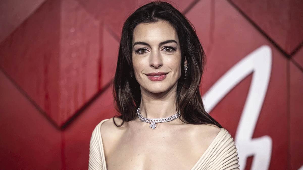 বিশ্বের সবচেয়ে সুন্দর নারী অভিনেত্রী অ্যান হ্যাথাওয়ে