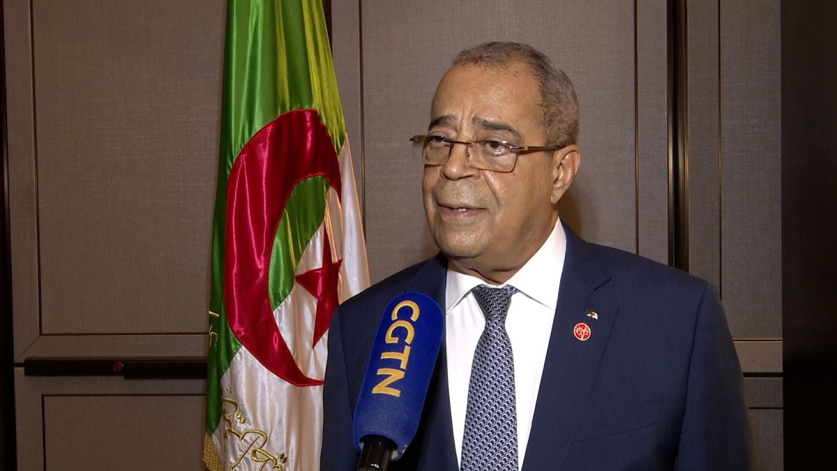 দুর্নীতির দায়ে আলজেরিয়ার শিল্পমন্ত্রীর ৫ বছরের কারাদণ্ড