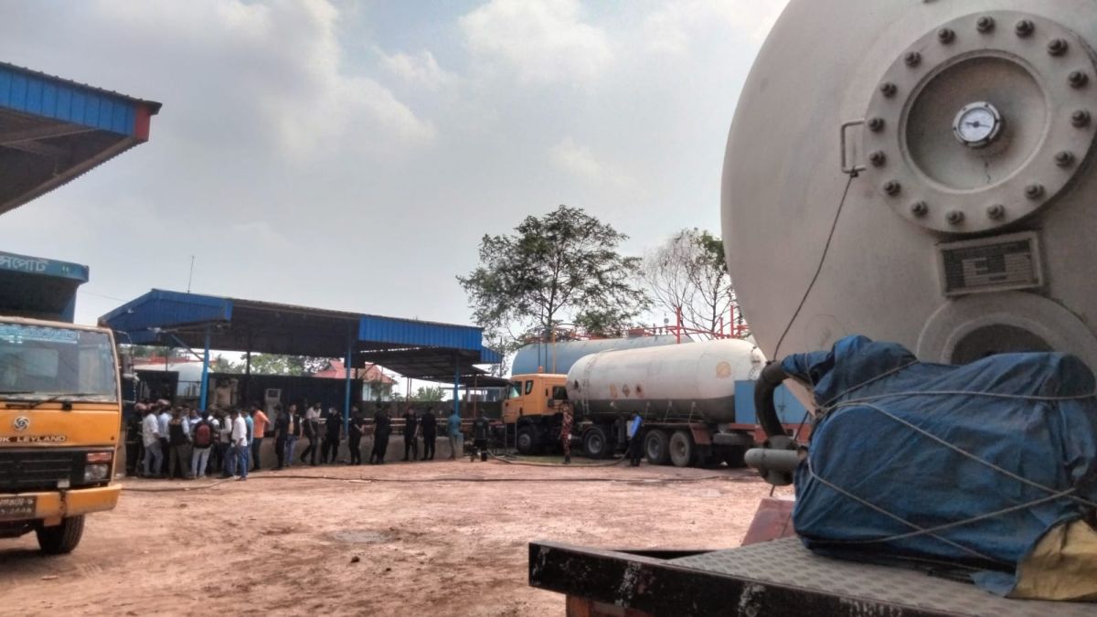 কেরানীগঞ্জে অবৈধভাবে সিলিন্ডারে  গ্যাস রিফিল ও বাজারজাত