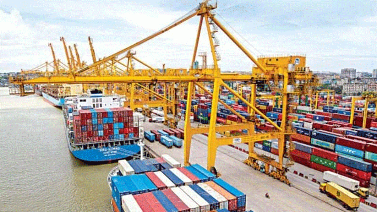 প্রতিকূলতা পেরিয়ে অর্থনীতির হাল ধরে রেখেছে চট্টগ্রাম বন্দর