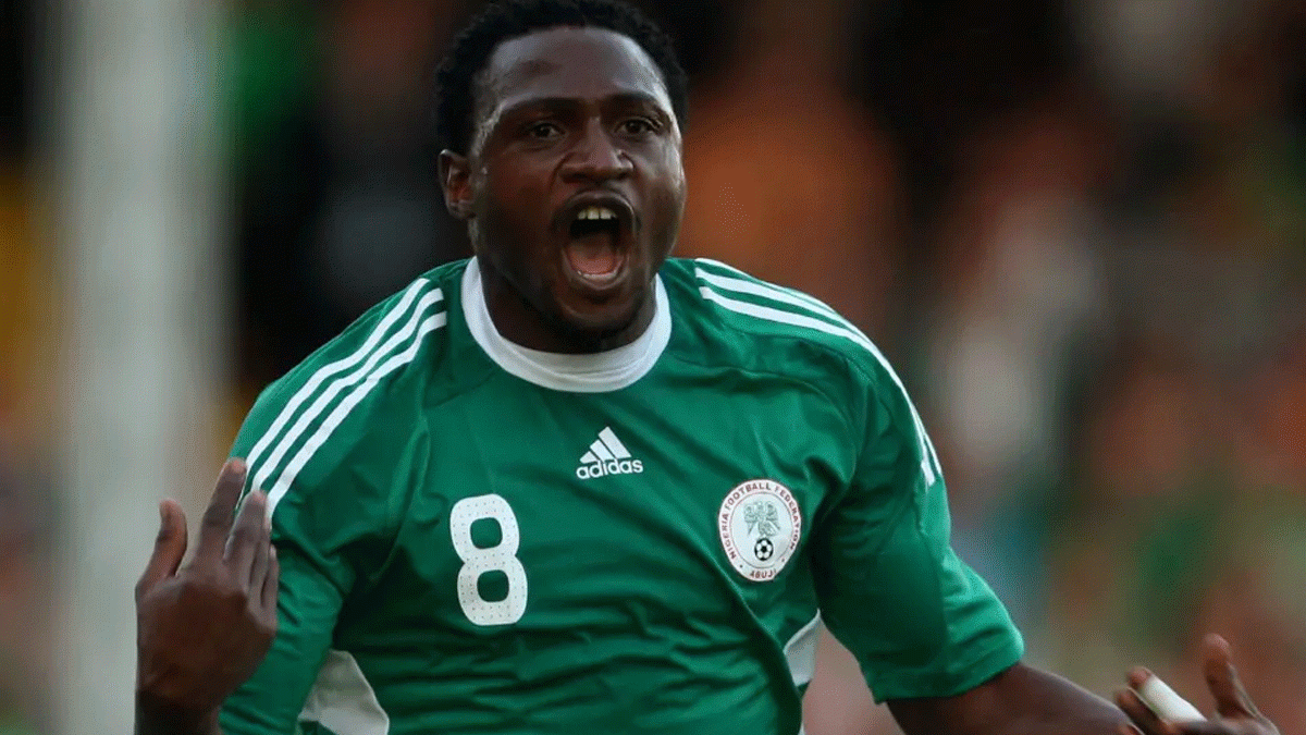 মাঠেই প্রাণ হারালেন নাইজেরিয়ার সাবেক ফরোয়ার্ড মাইকেল এনেরামো